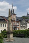 Rathaus und Schloss Außenansicht des Rathauses und des Schlosses
